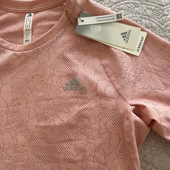 adidas Tops - NTW Adidas Aeroready Running Lace Tshirt Light Pink